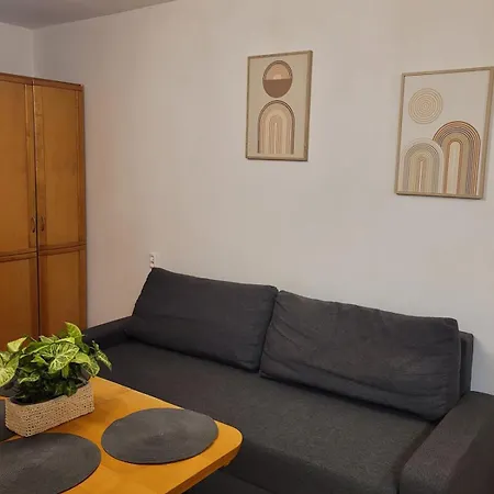 Διαμέρισμα Near Bathrooms Park
